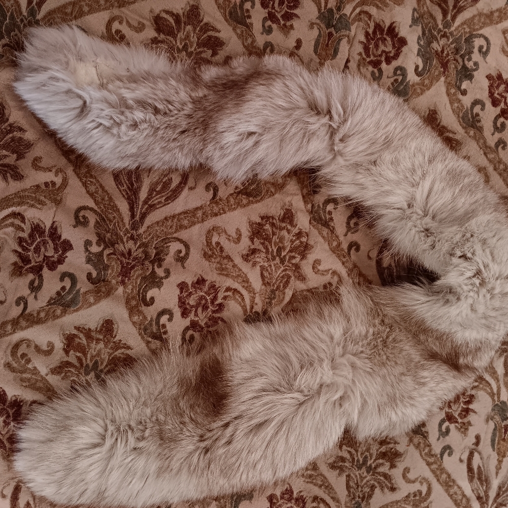 Luxurious White Fox Fur Scarf/Wrap/Stole